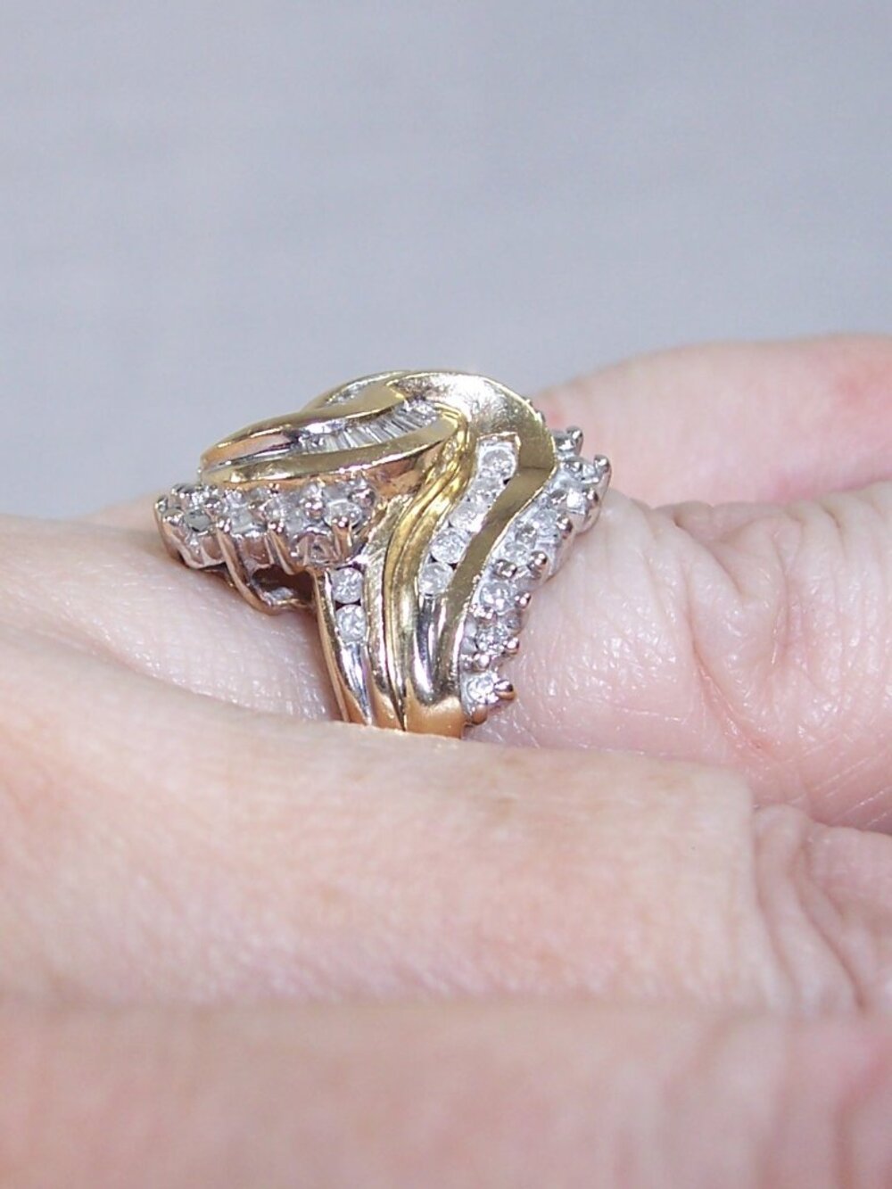 10K Yellow Gold Diamond Swirl Cocktail Ring Round & Baguette Stones Size 7 - Picture 6 of 15